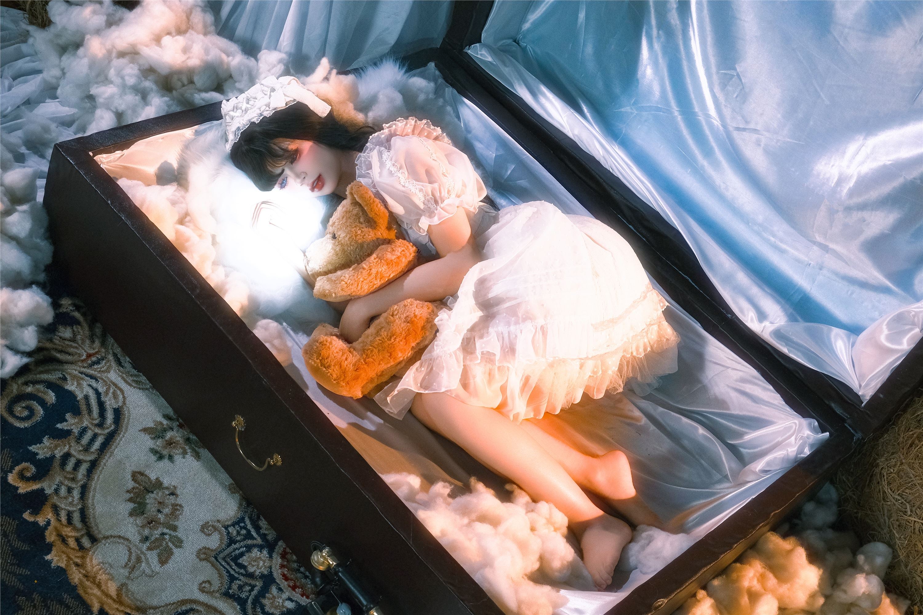 YITUYU艺图语 2025.01.21 皮箱里面的洋娃娃 蘑菇